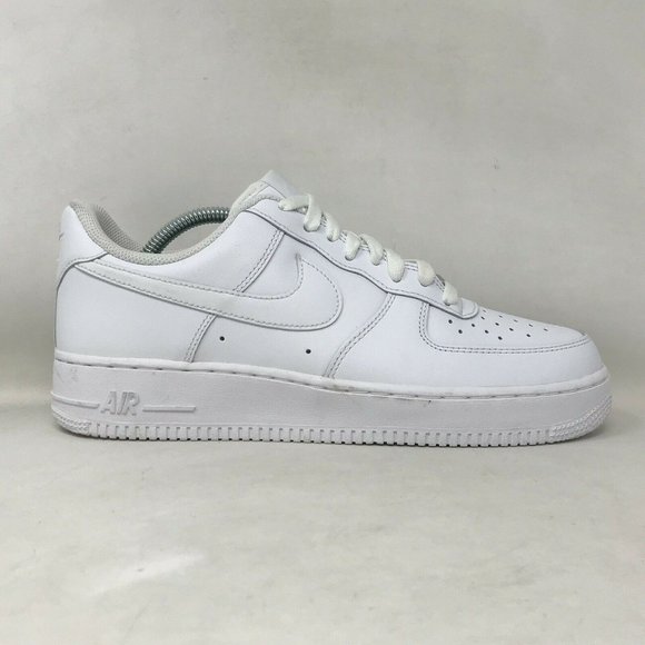 Nike Air Force 1 07 DD8959-100 from 89,00 €